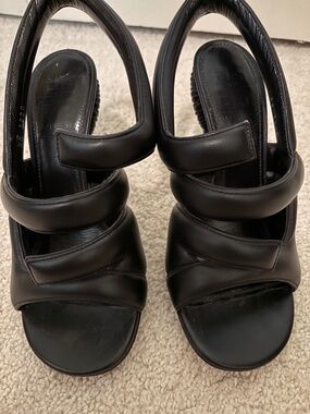 Givenchy black heel sz 7